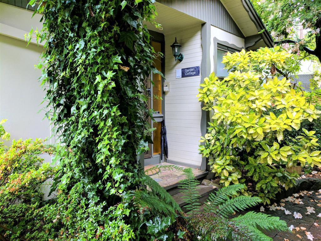 Annie Roes Luxury B&B Bend of Islands Exterior photo